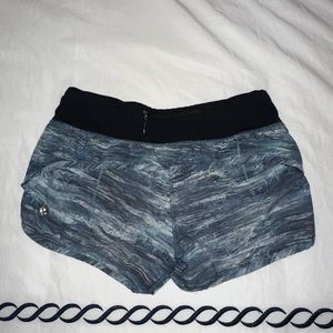 Lululemon speed up shorts 2.5 inch